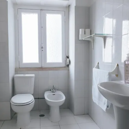 Aquilla Family 307 Homestay Lisbon