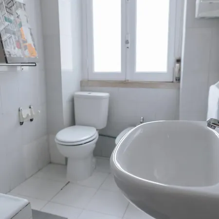 Aquilla Family 307 *